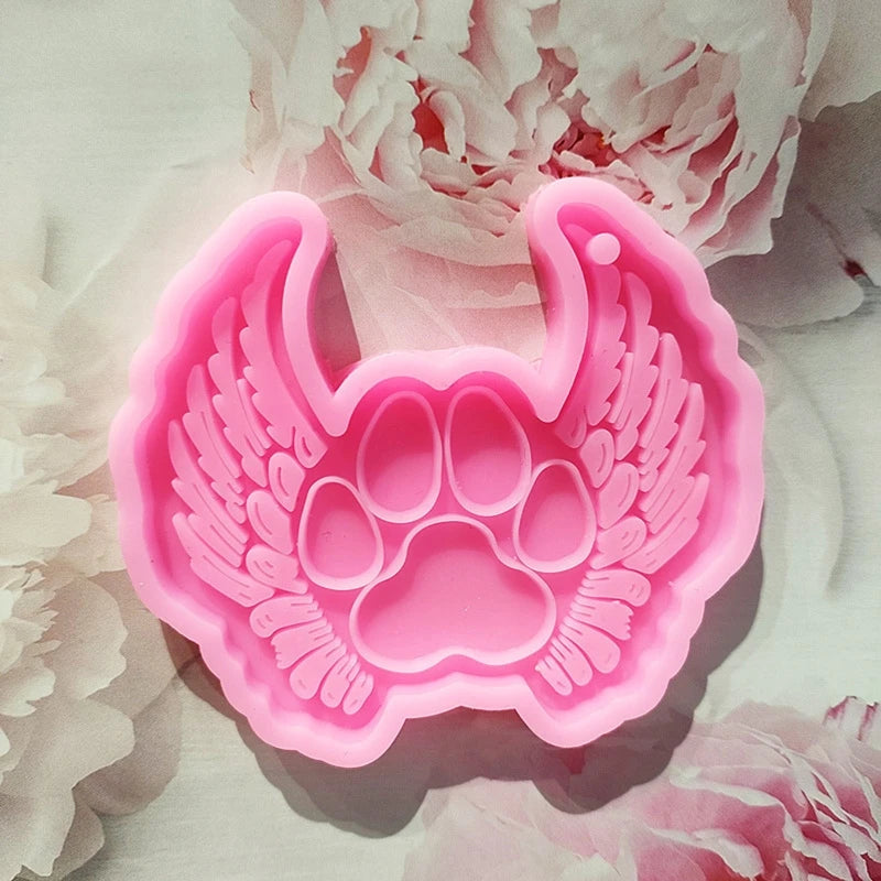 DIY Love Angel Wing Keychain Mold Handmade Keychain Decorative Pendant Silicone Mould Jewelry Bag Charms Ornament Casting Tool