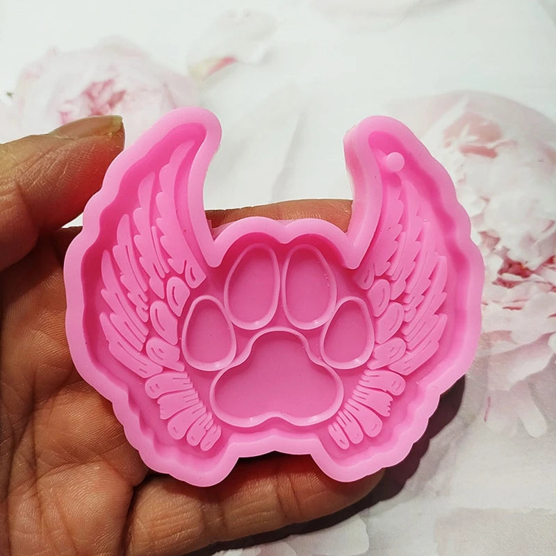 DIY Love Angel Wing Keychain Mold Handmade Keychain Decorative Pendant Silicone Mould Jewelry Bag Charms Ornament Casting Tool