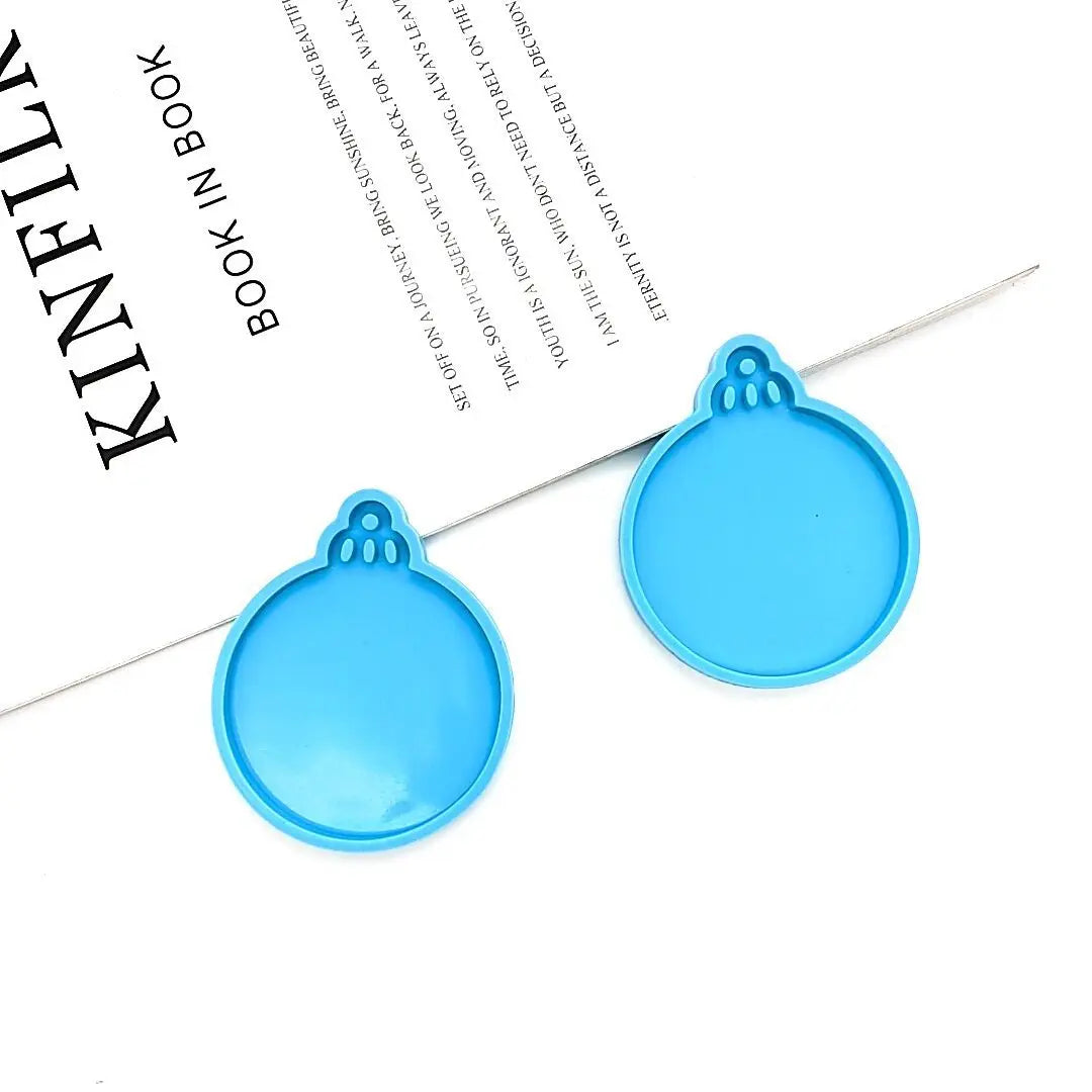 4Pcs Christmas Ball Ornament Resin Mold DIY Round Shape Keychain Pendant Silicone Mold Xmas Tree Hanging Pendant Casting Tool