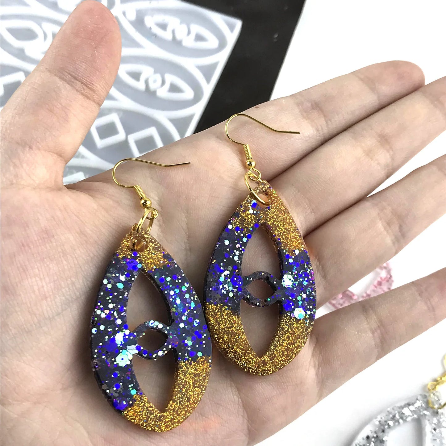 Droplet Shape Earring Pendant Silicone Mold Crystal Epoxy Resin Hollowed Out Earring Molds Creative Jewelry Necklace Pendans